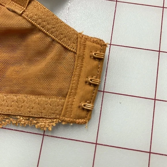 Natori "Feathers" Plunge T-Shirt Underwire Lace Carmel Full Figure Bra SZ 32G - Picture 4 of 13